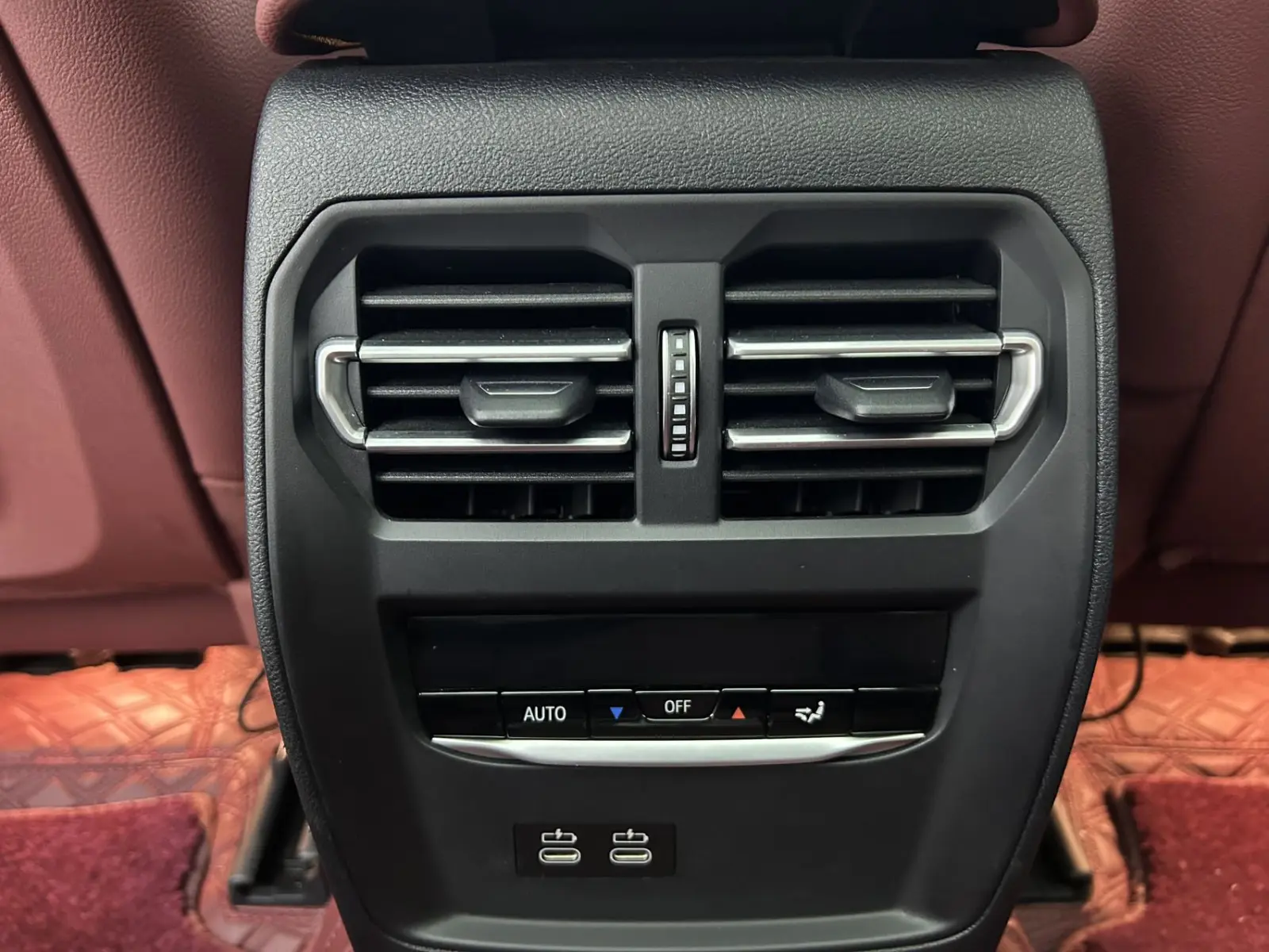 BMW 320Li, 2022