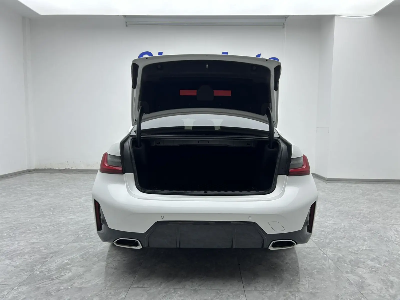 BMW 320Li, 2022