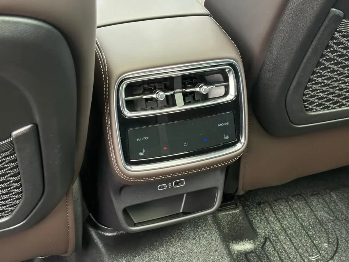 Geely Monjaro, 2026