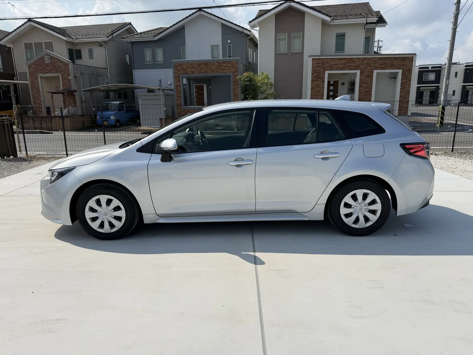 Toyota COROLLA TOURING, 2023