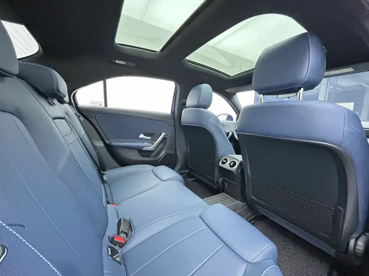 Mercedes-Benz A180L, 2022