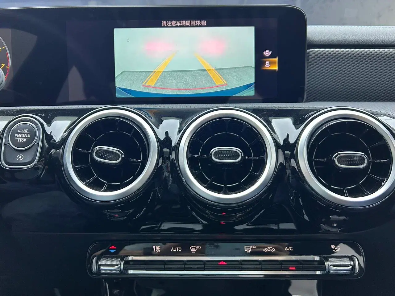Mercedes-Benz A180L, 2022