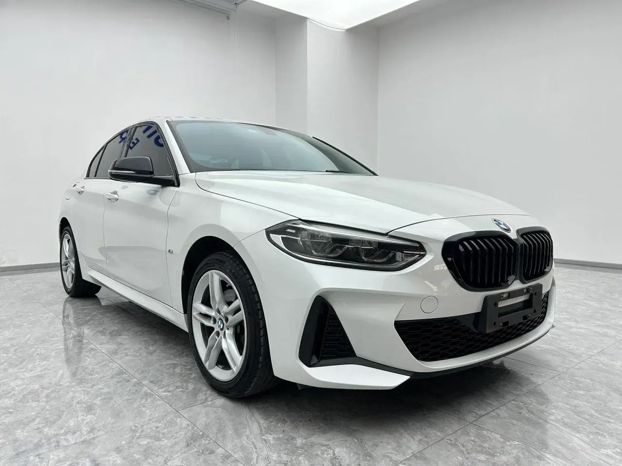 BMW 120i, 2022