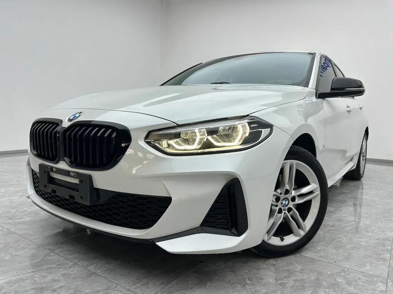 BMW 120i, 2022
