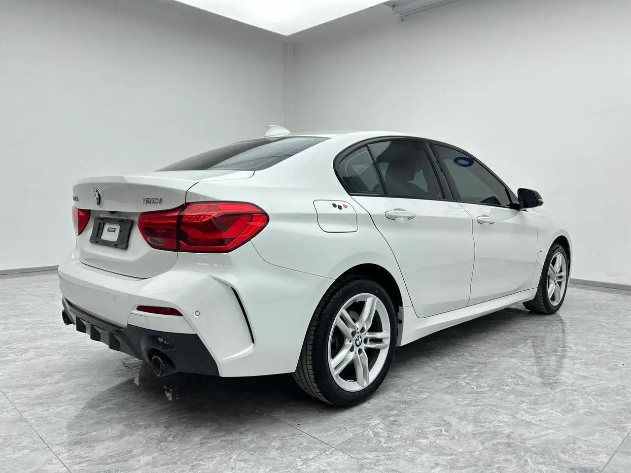 BMW 120i, 2022