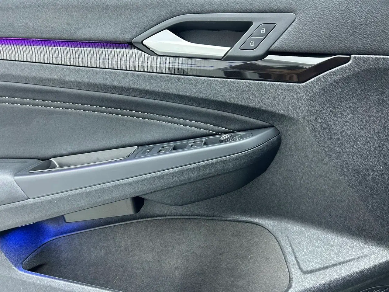 Volkswagen Golf, 2022