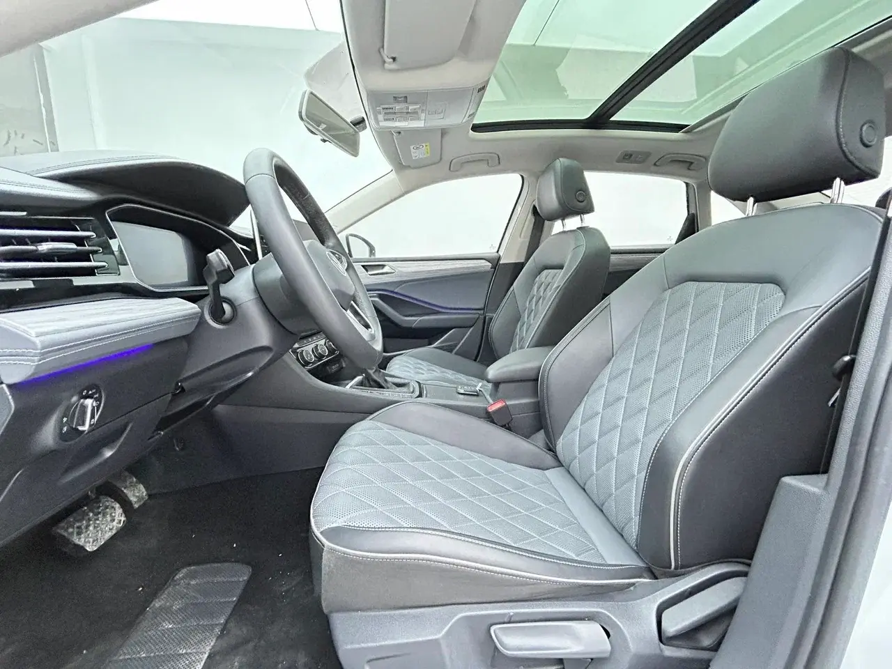 Volkswagen Sagitar, 2022
