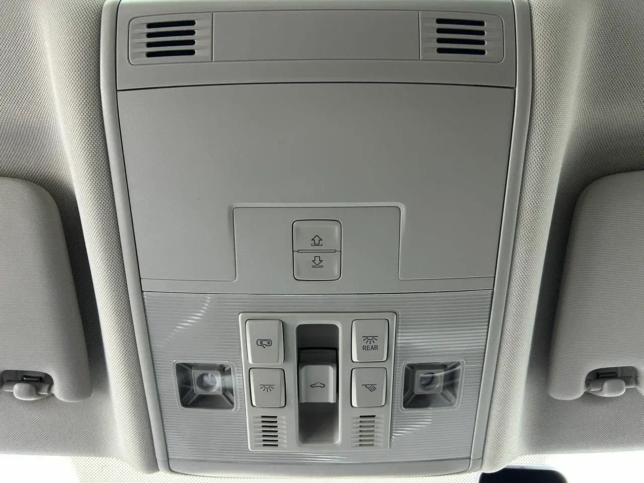 Volkswagen Sagitar, 2022