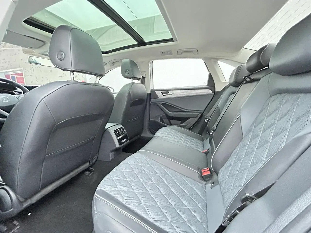 Volkswagen Sagitar, 2022