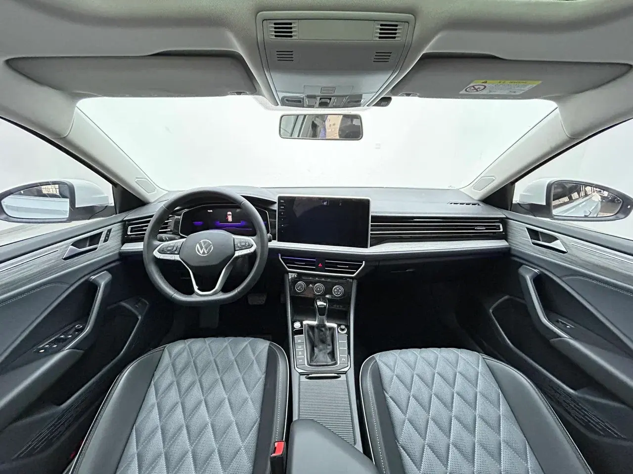 Volkswagen Sagitar, 2022