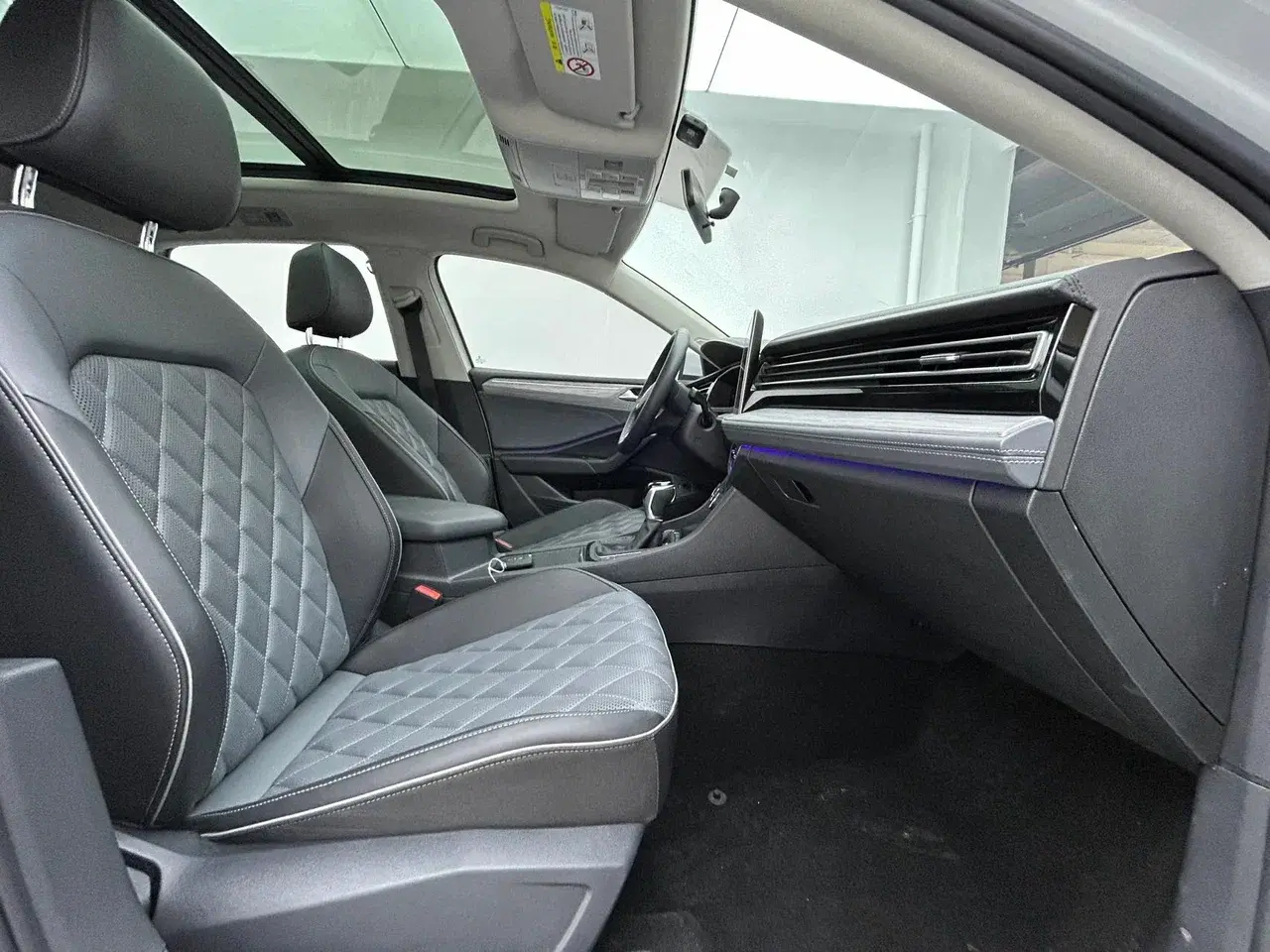 Volkswagen Sagitar, 2022