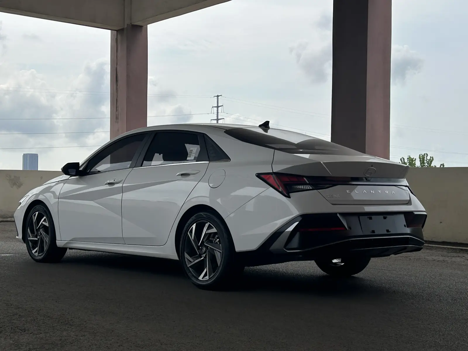 Hyundai Elantra, 2023