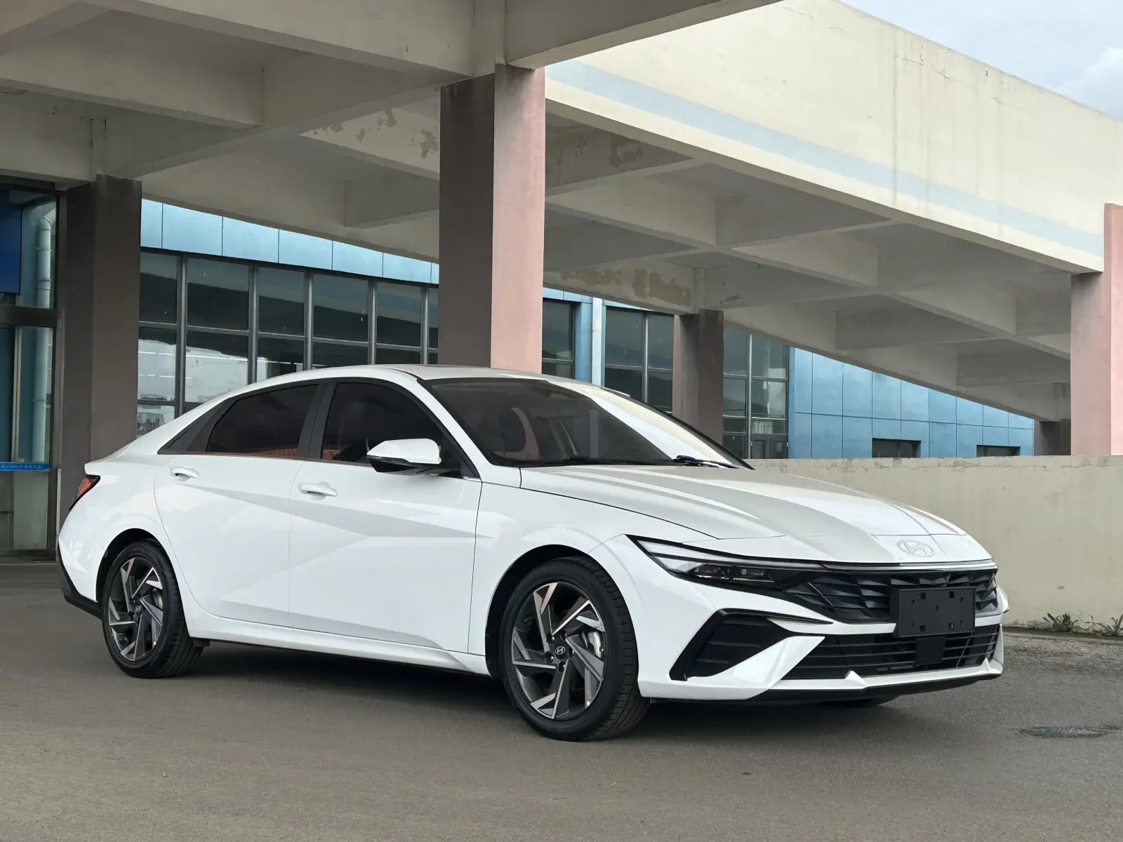 Hyundai Elantra, 2023