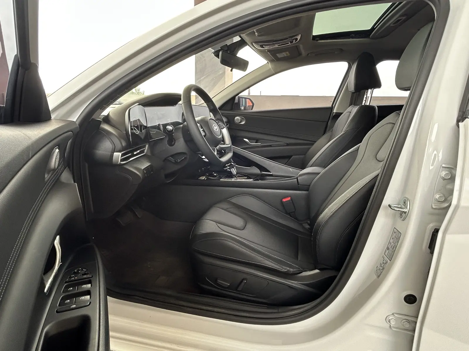 Hyundai Elantra, 2023