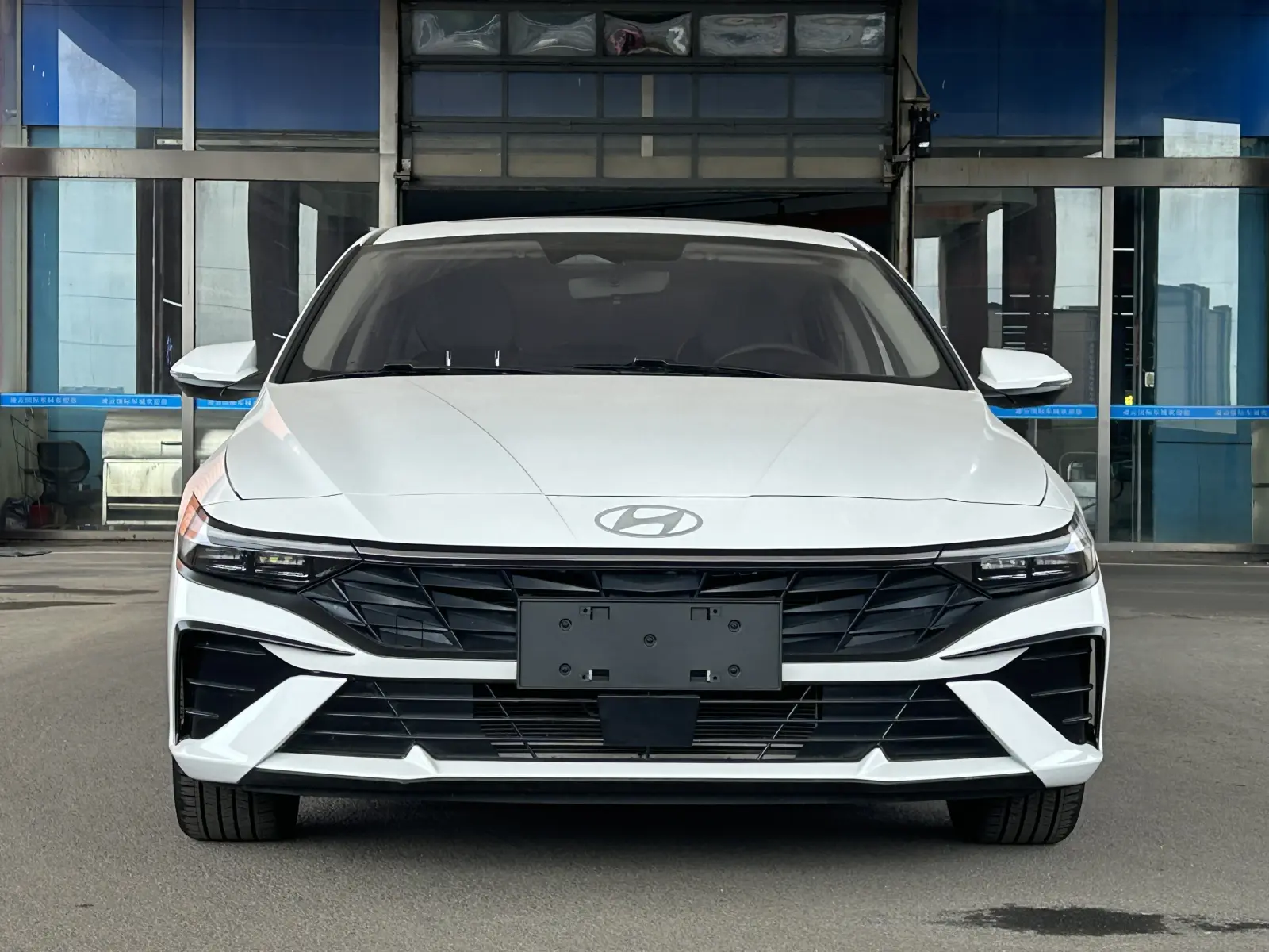 Hyundai Elantra, 2023