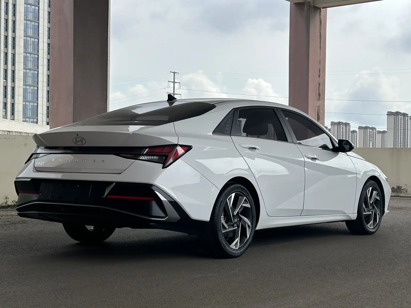Hyundai Elantra, 2023