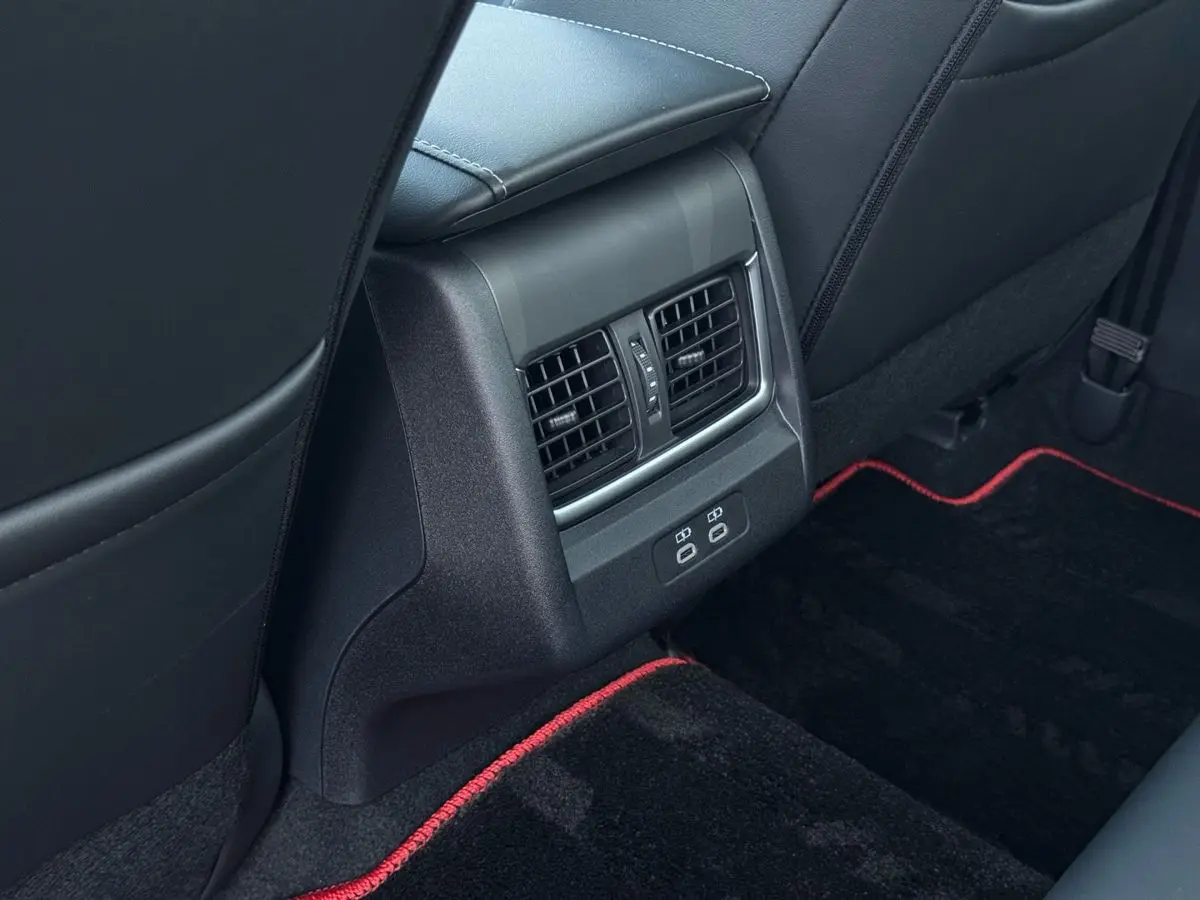 Toyota Camry, 2026