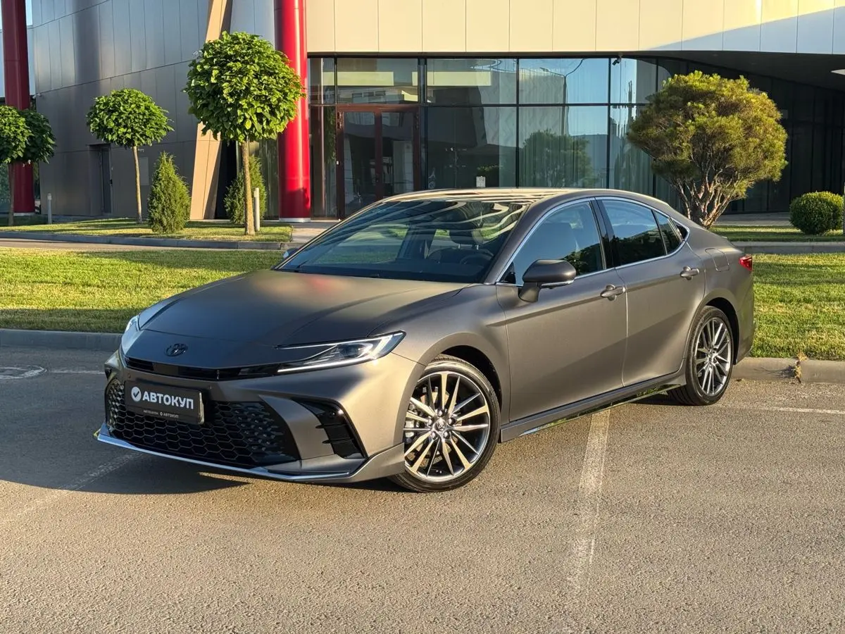 Toyota Camry, 2026