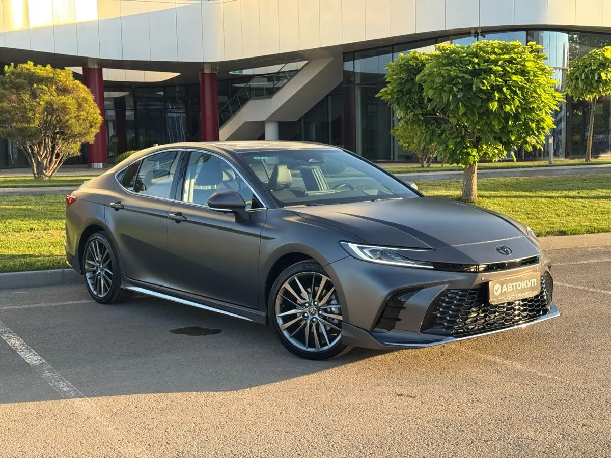 Toyota Camry, 2026