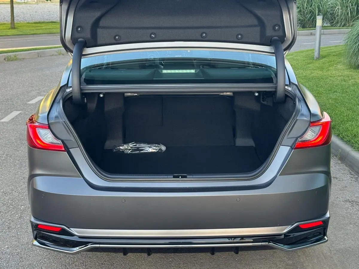 Toyota Camry, 2026