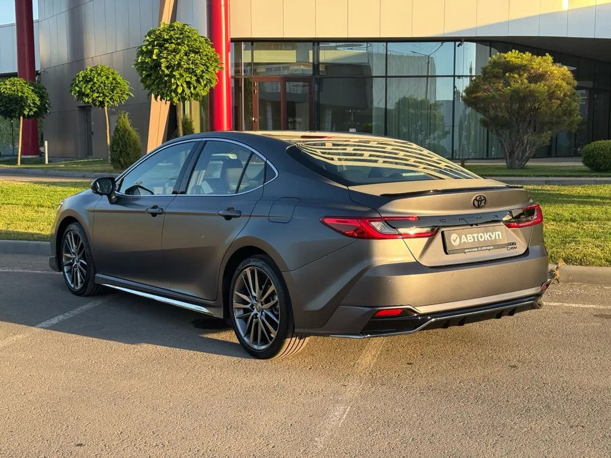 Toyota Camry, 2026