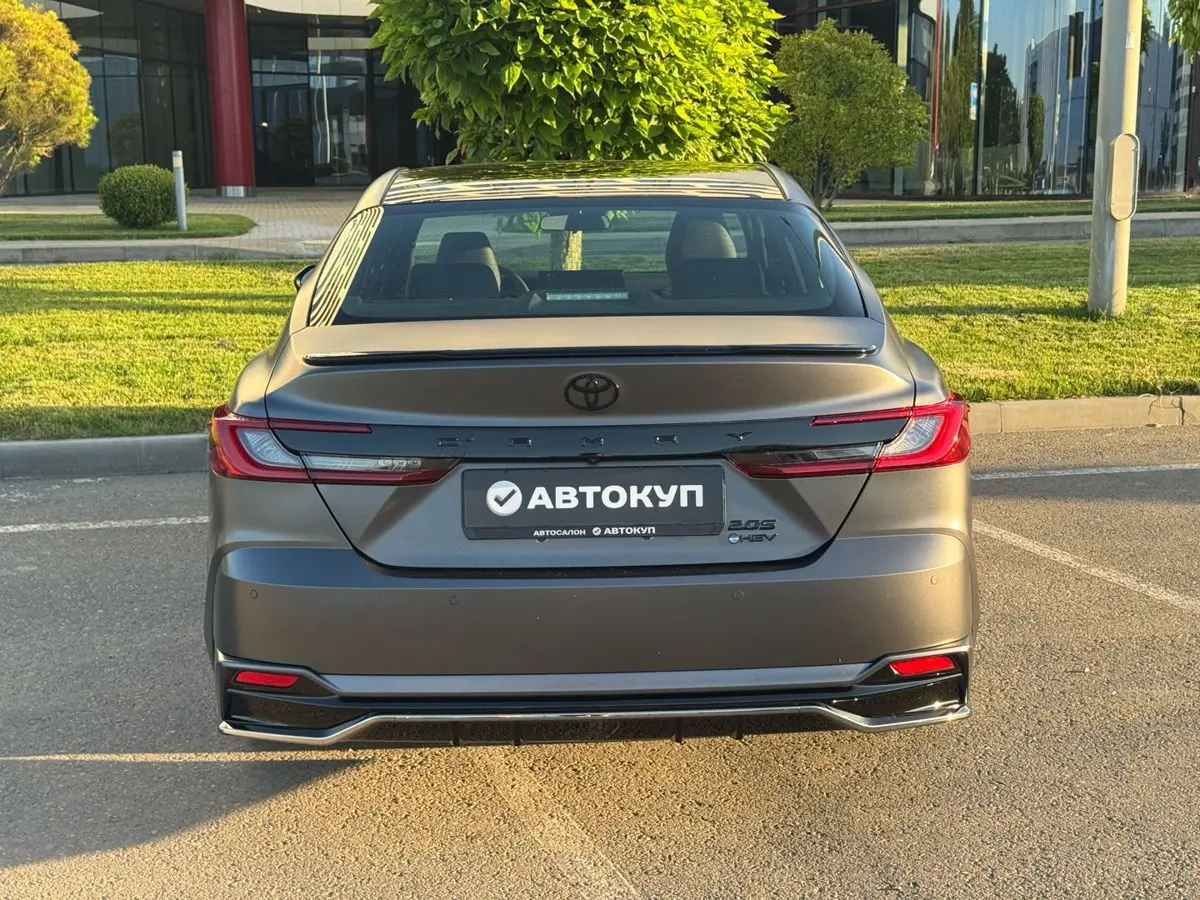 Toyota Camry, 2026