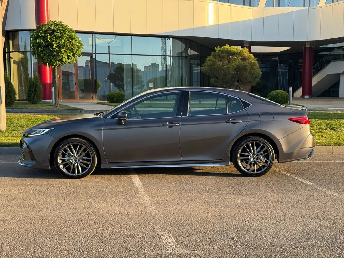 Toyota Camry, 2026