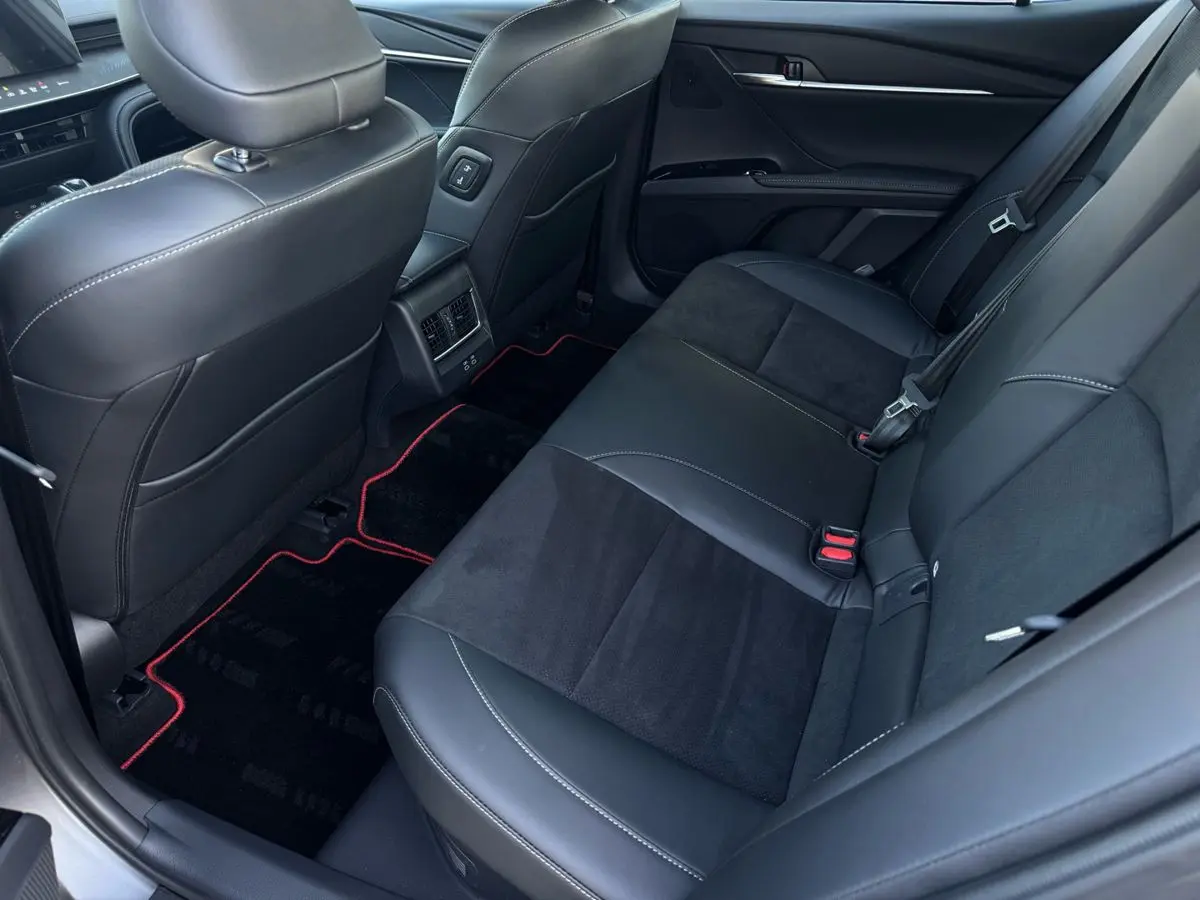 Toyota Camry, 2026