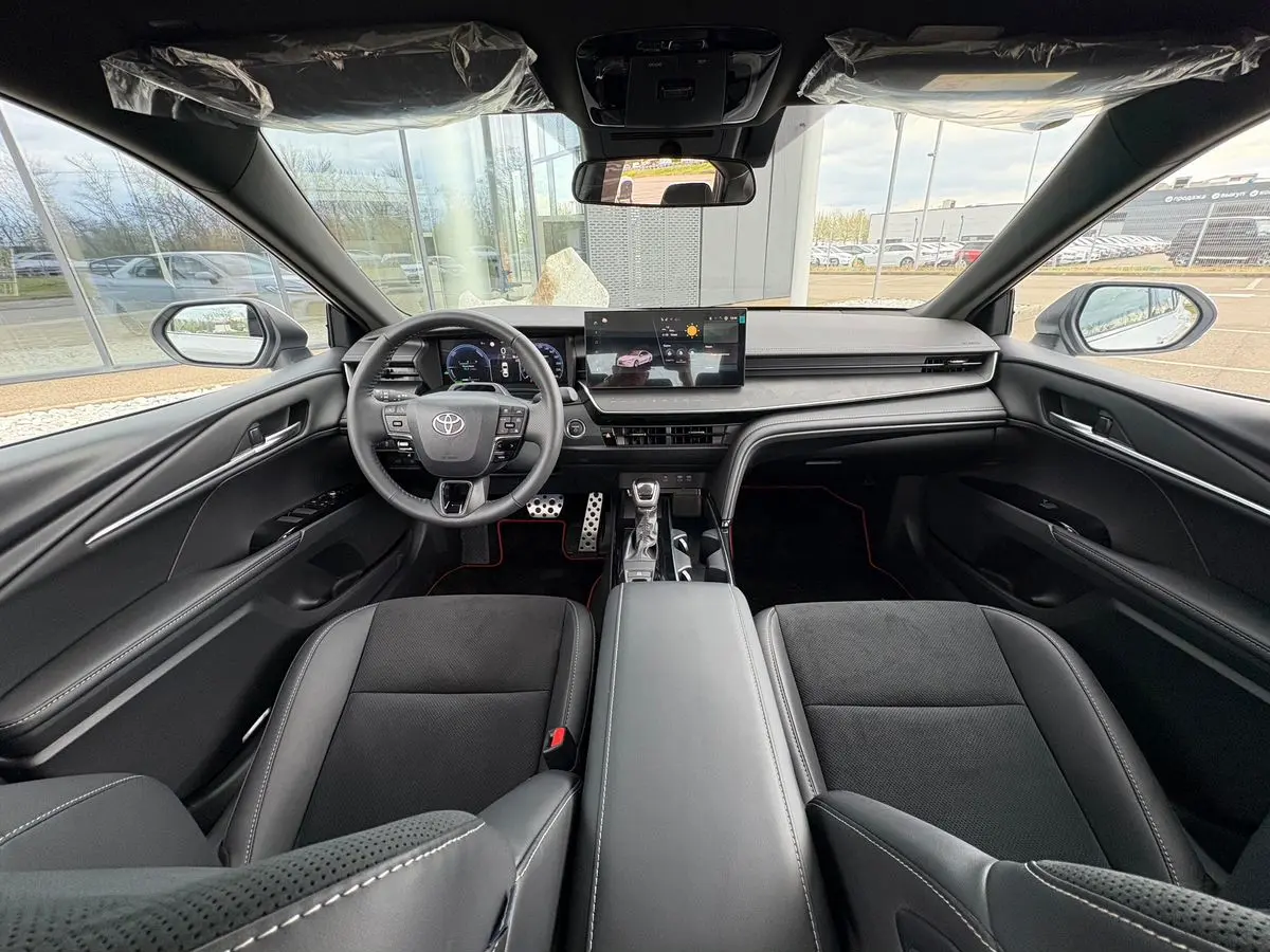 Toyota Camry, 2026