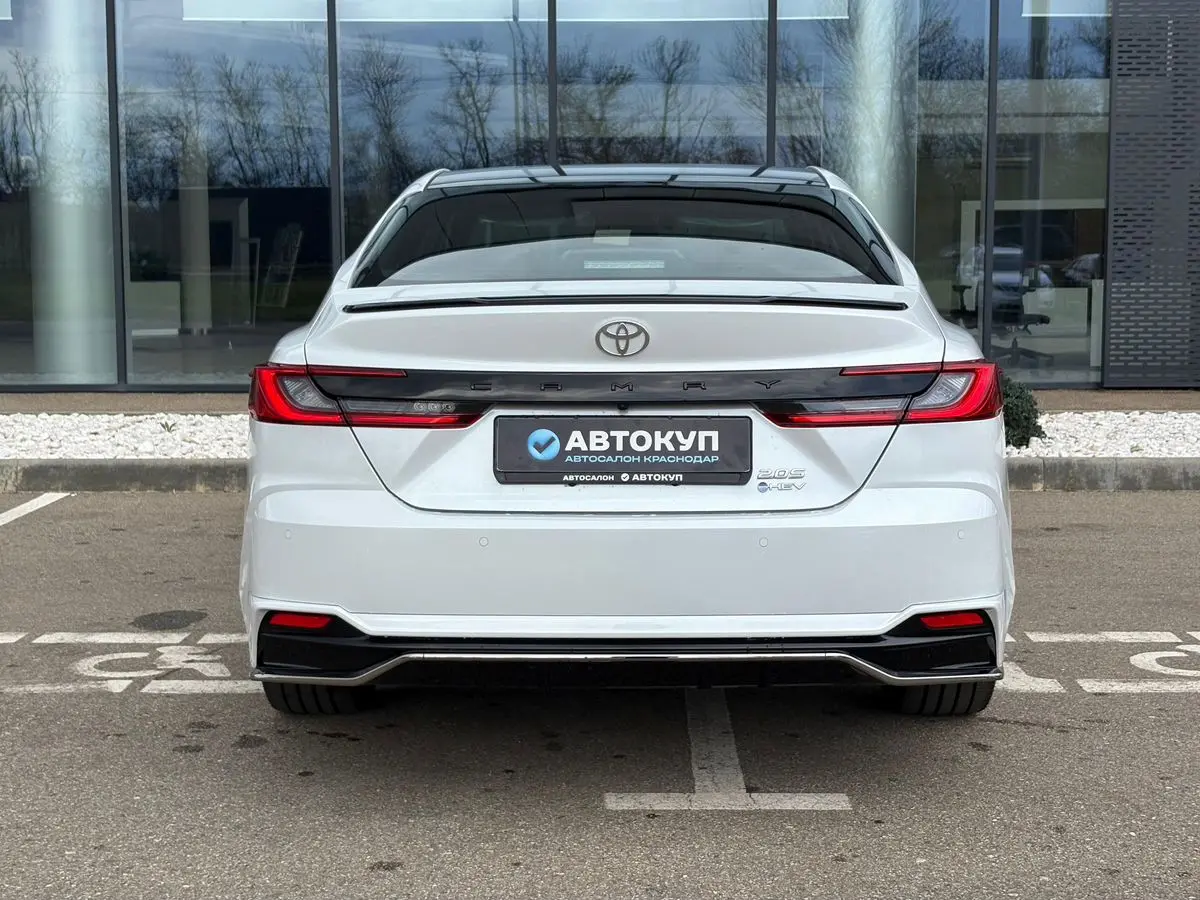 Toyota Camry, 2026