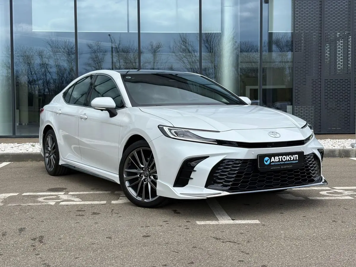 Toyota Camry, 2026