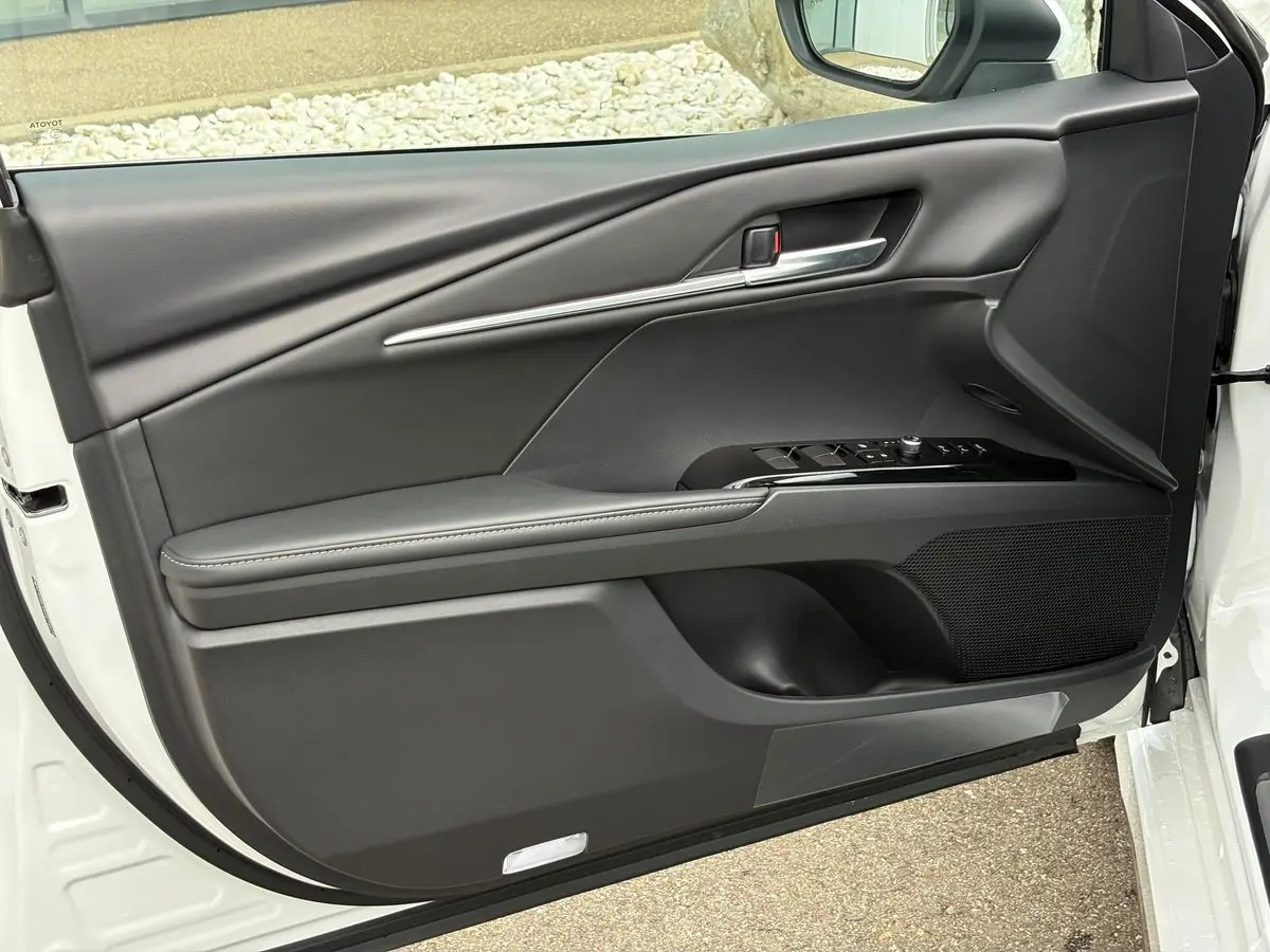 Toyota Camry, 2026