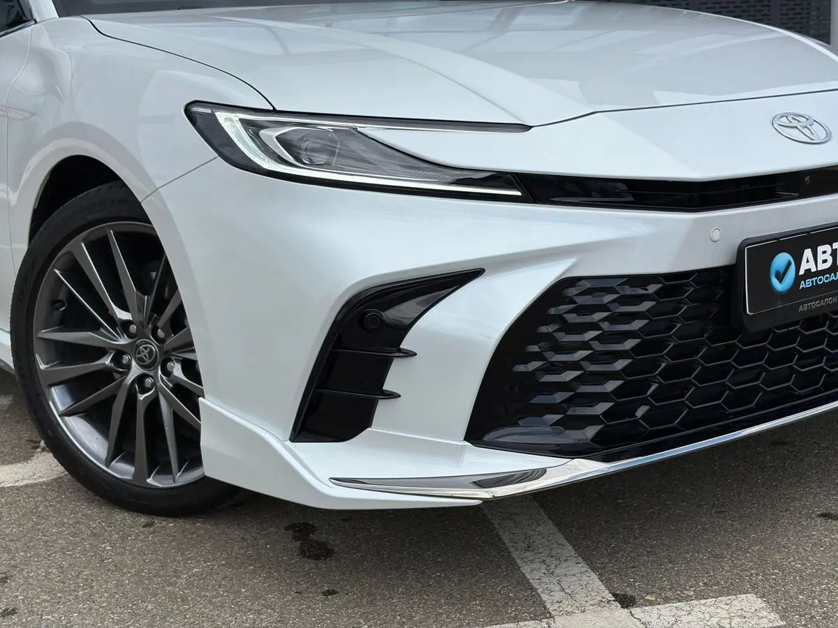 Toyota Camry, 2026
