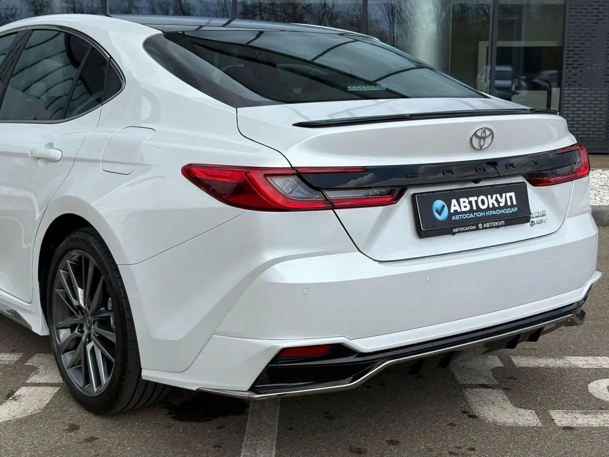 Toyota Camry, 2026