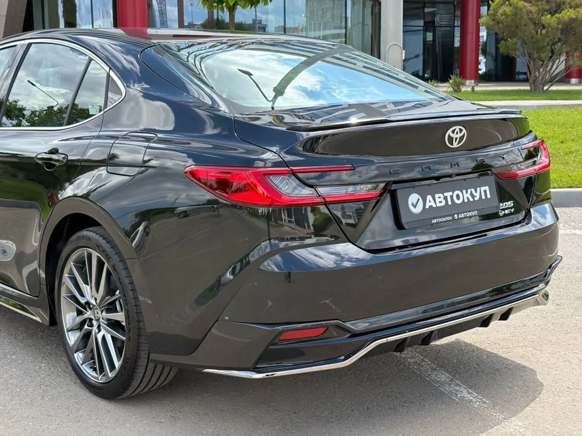 Toyota Camry, 2026