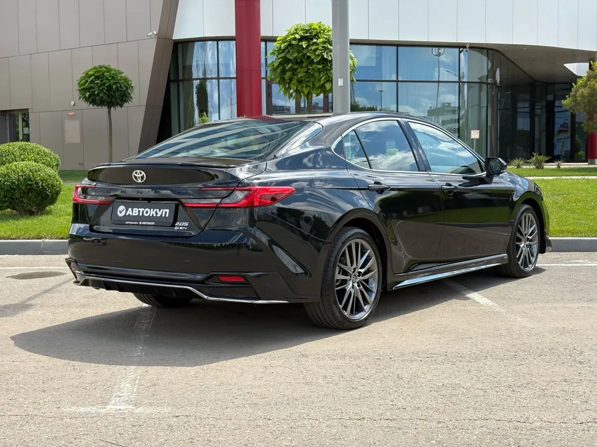 Toyota Camry, 2026
