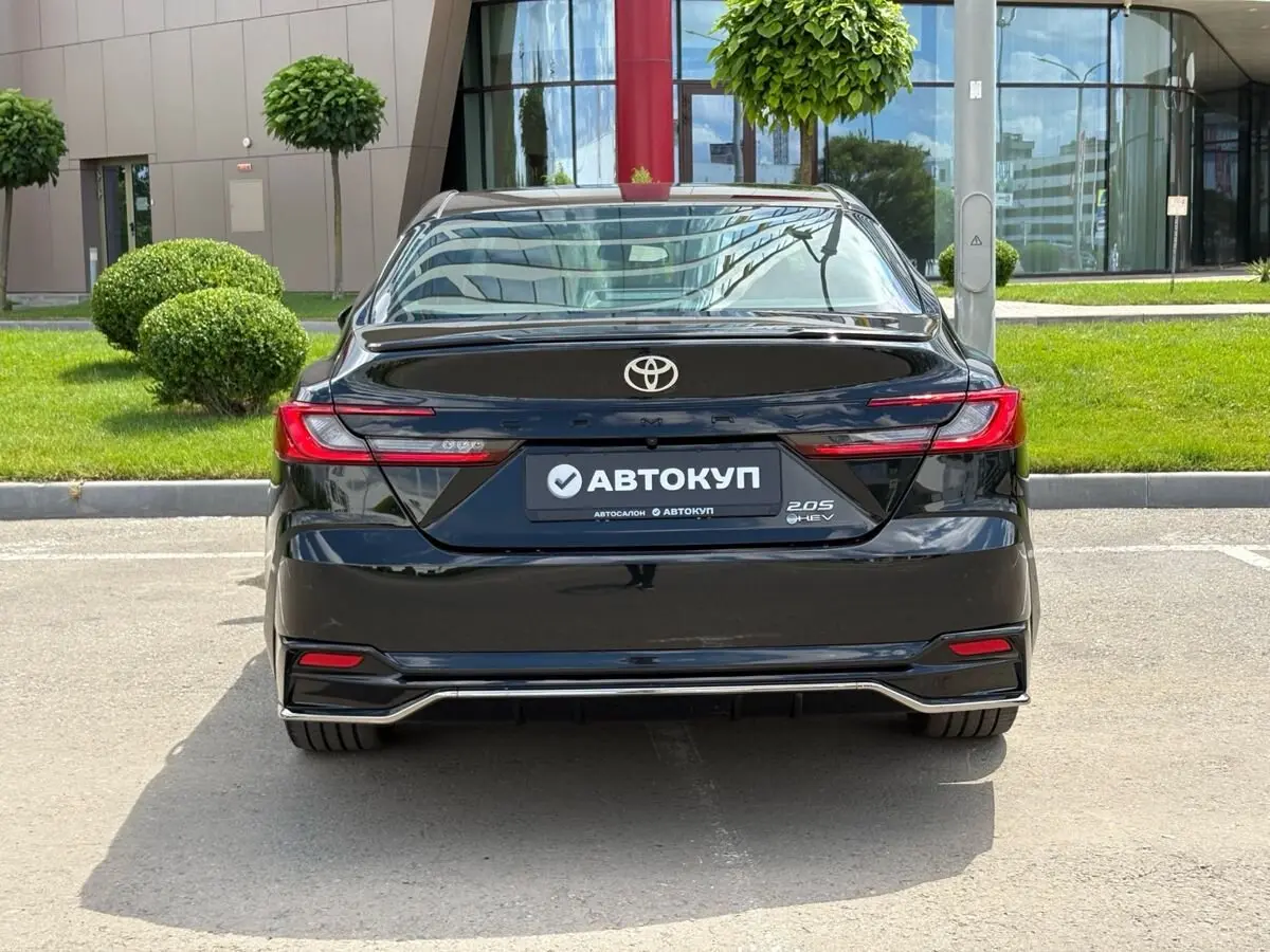 Toyota Camry, 2026