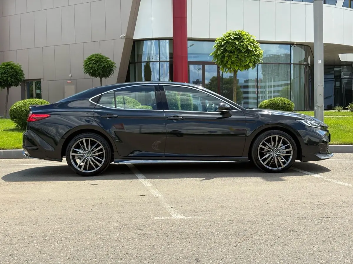 Toyota Camry, 2026