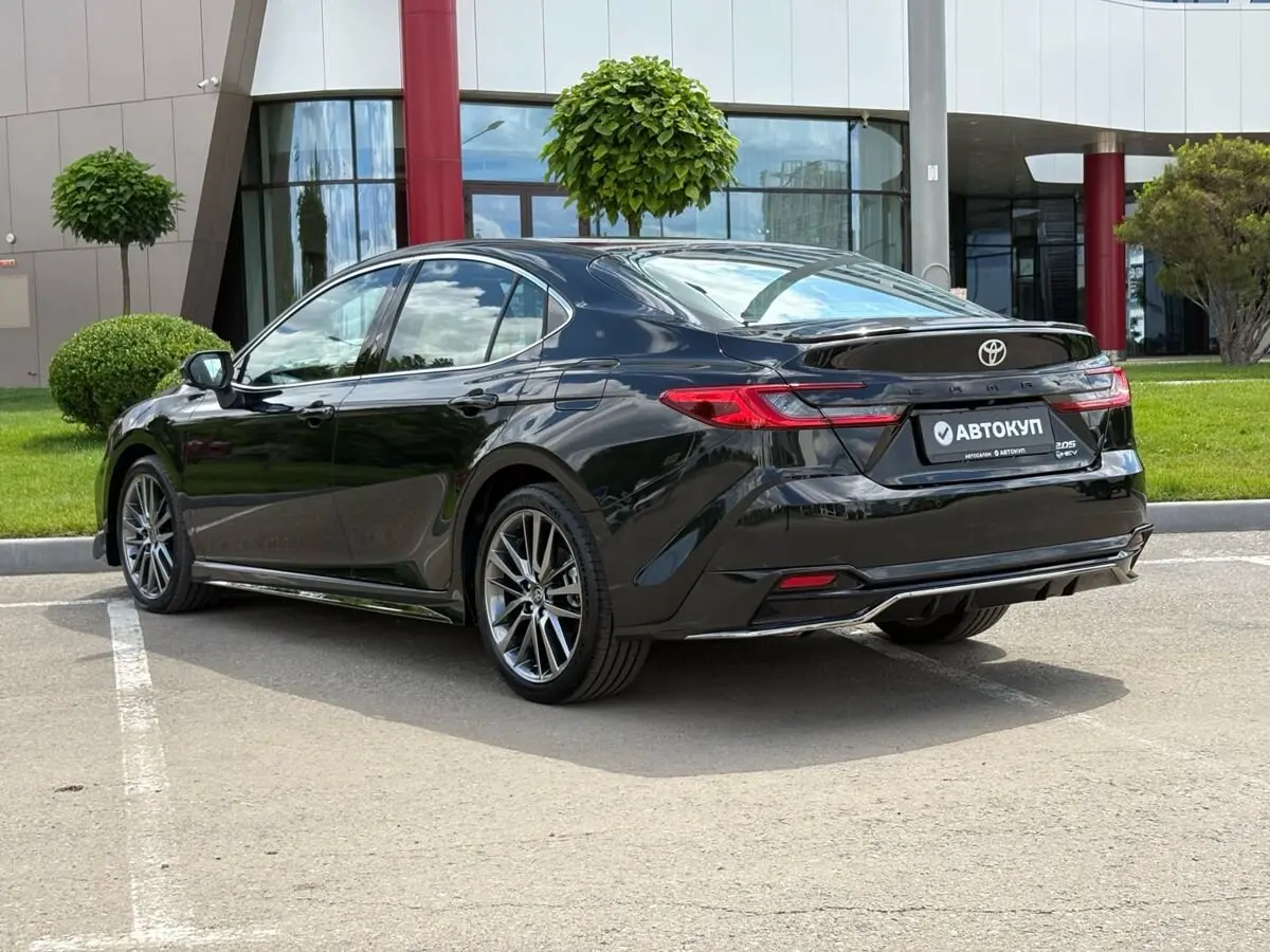 Toyota Camry, 2026