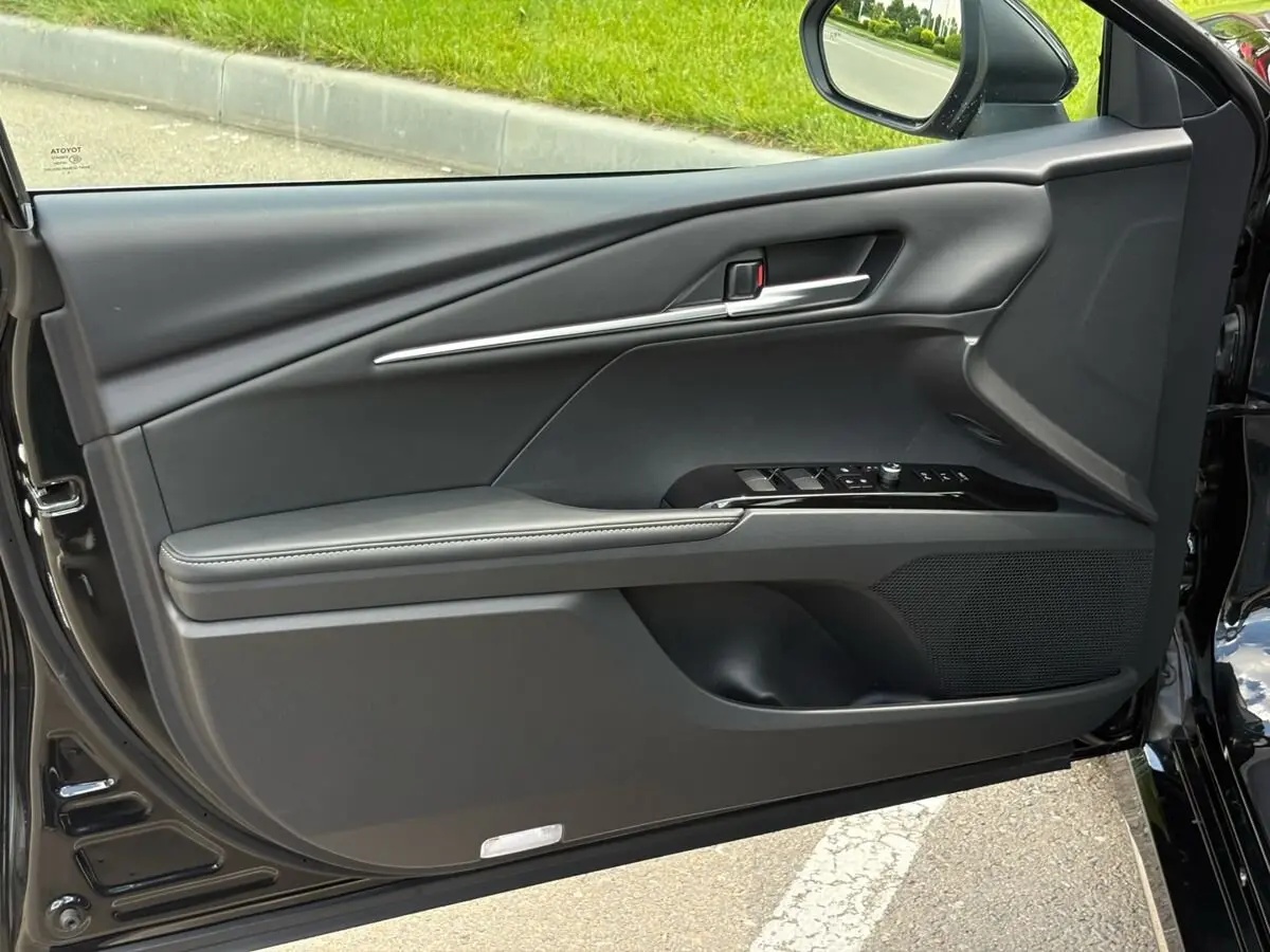 Toyota Camry, 2026