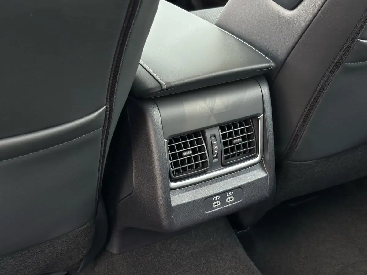 Toyota Camry, 2026