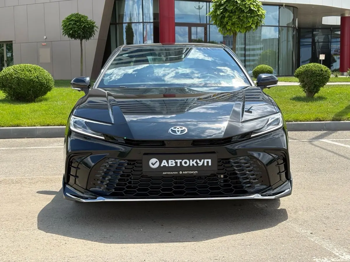 Toyota Camry, 2026
