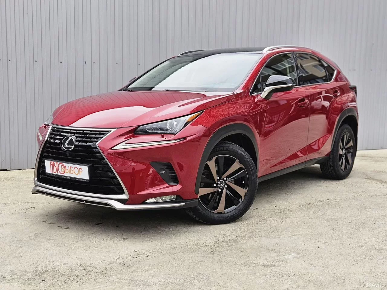 Lexus NX, 2020