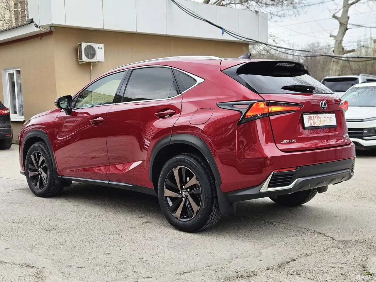 Lexus NX, 2020