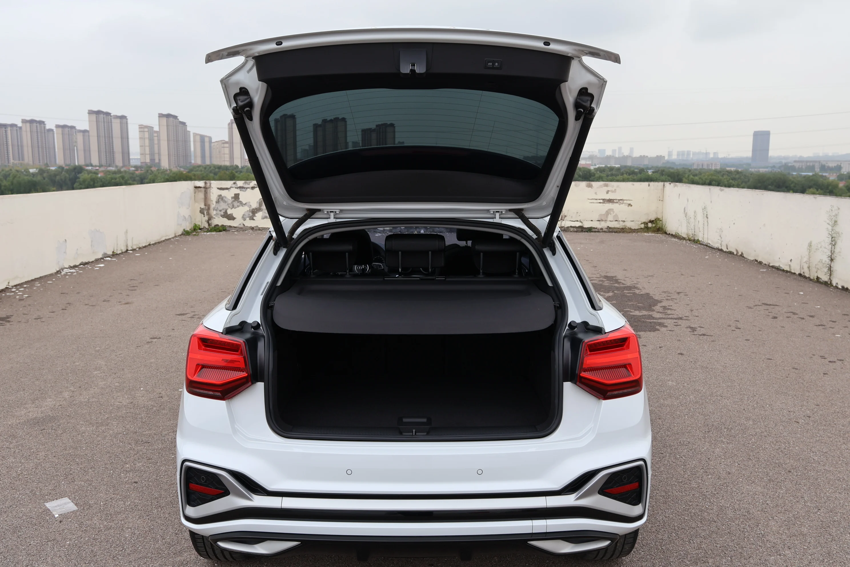 Audi Q2L, 2022