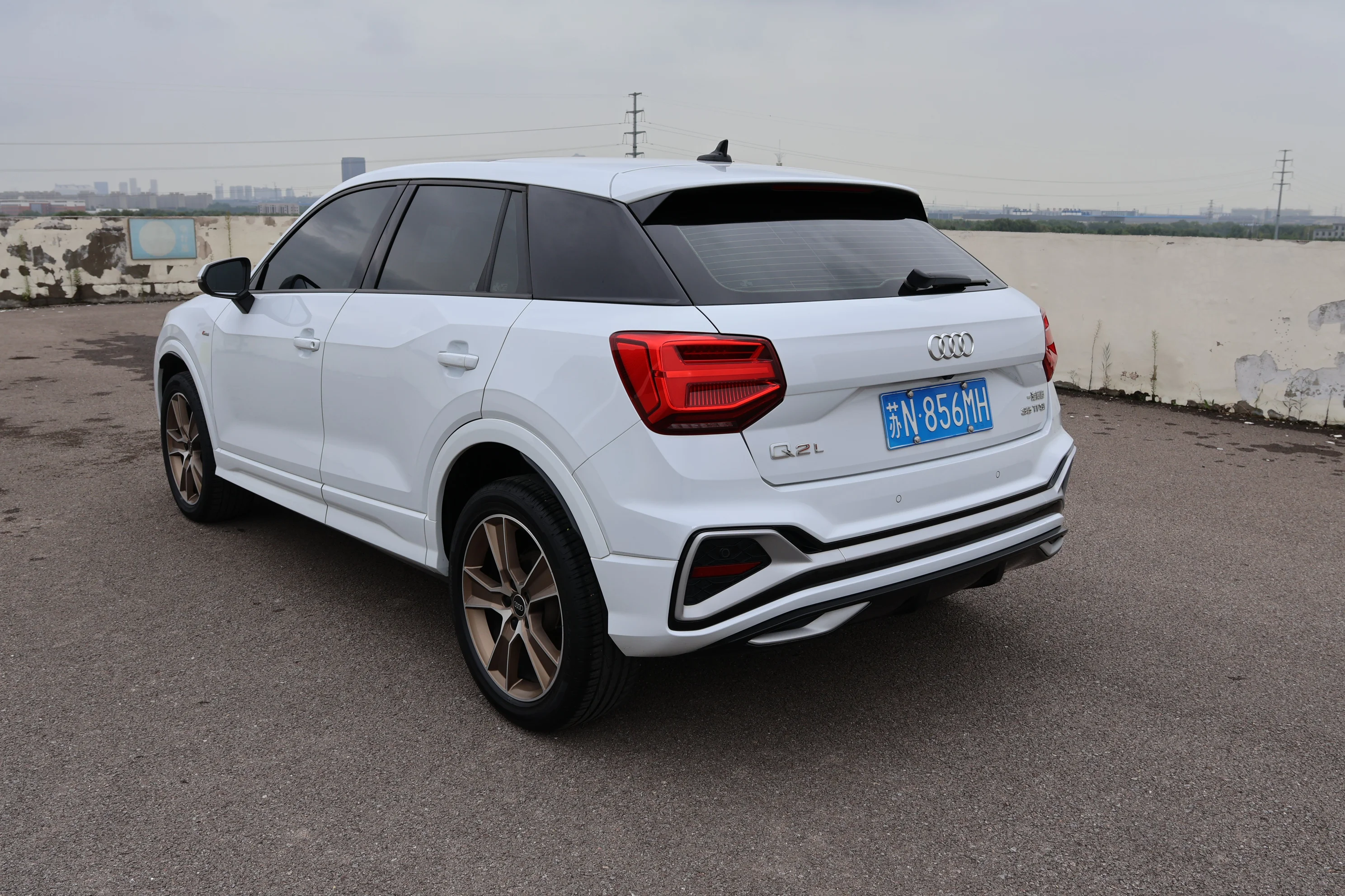 Audi Q2L, 2022