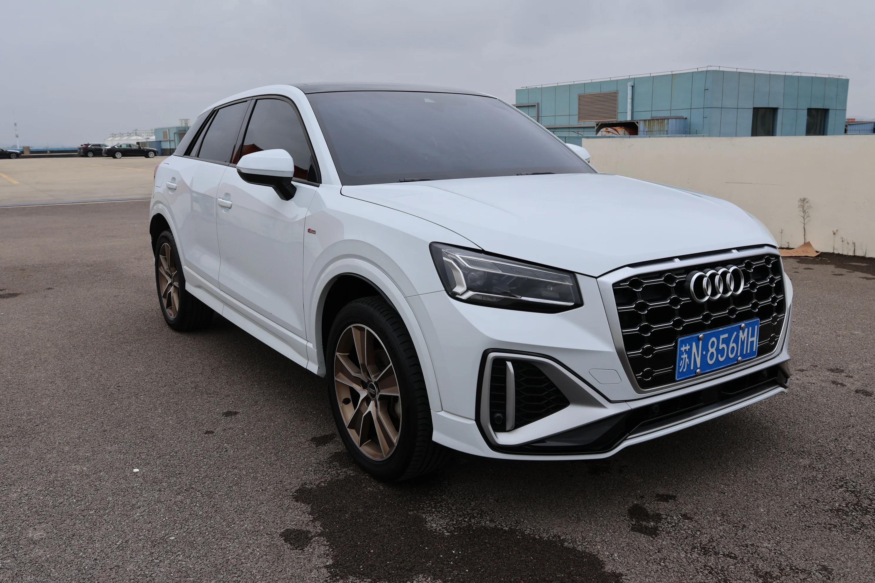 Audi Q2L, 2022