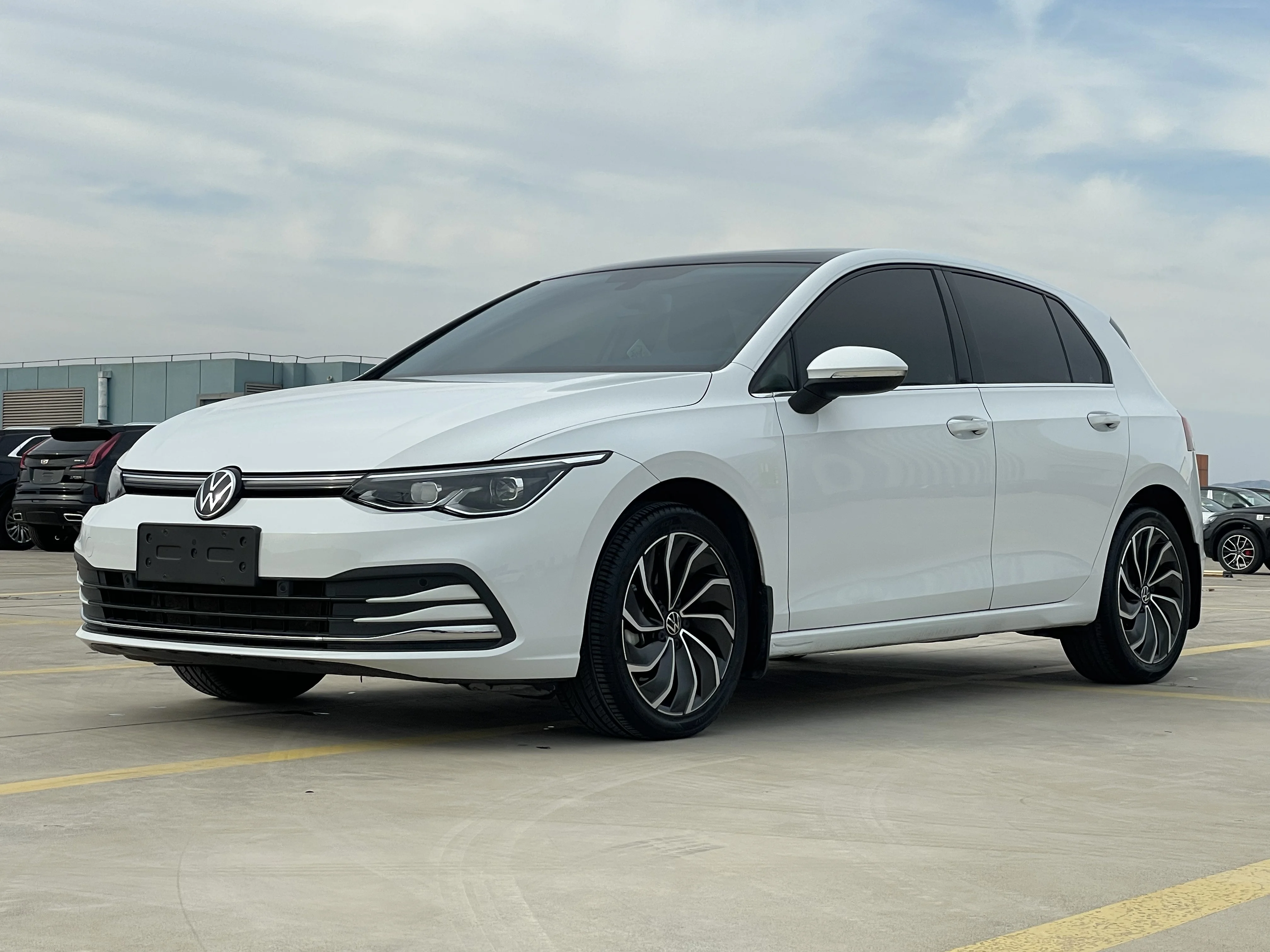 Volkswagen Golf, 2022